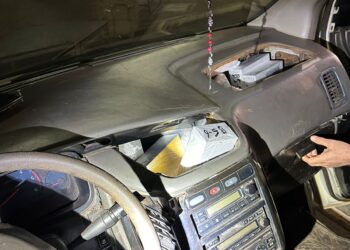 Vans transportando mercadorias em fundos falsos são barradas na Ponte da Amizade