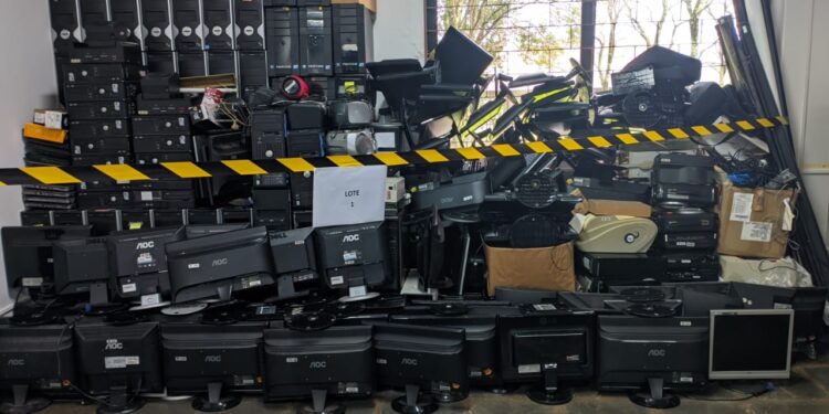Unioeste vai leiloar equipamentos que não são mais usados pelas universidades