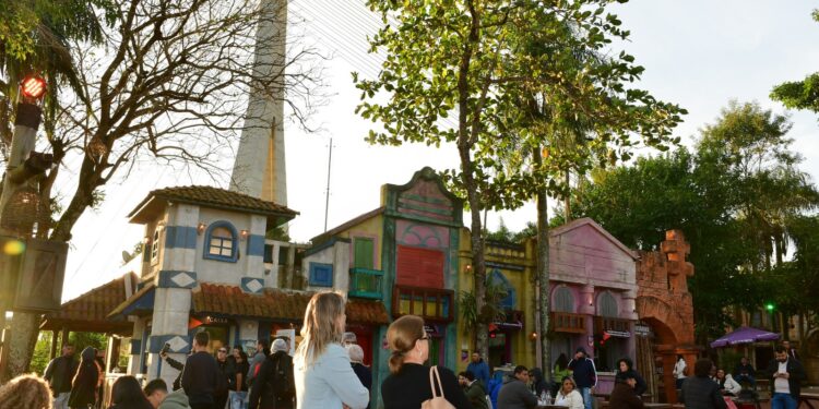 Turismo: em junho 32 mil visitantes de 65 países visitaram o Marco das Três Fronteiras