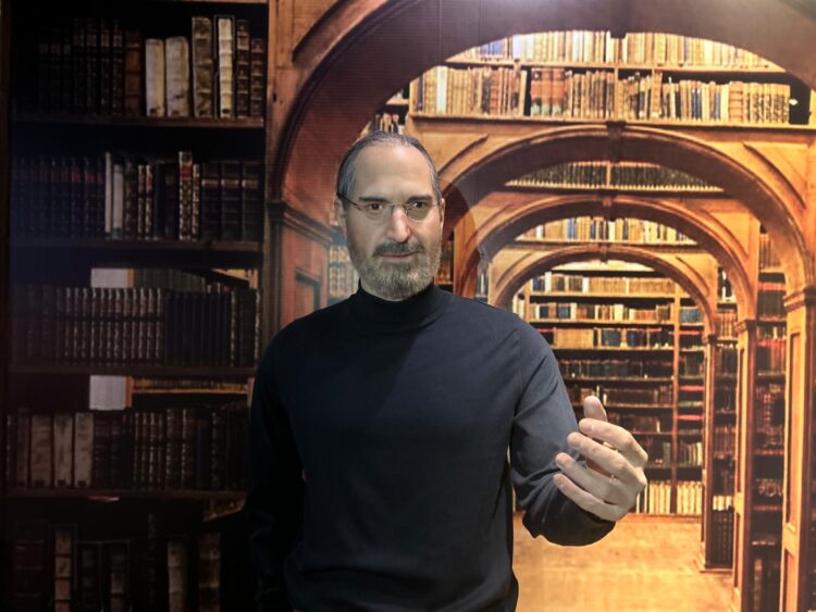 Lionel Messi, Steve Jobs e Steven Spielberg são os novos personagens do Museu de Cera em Foz