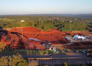 Paraná assina parceria com Centre Pompidou para construção de unidade do museu francês em Foz do Iguaçu