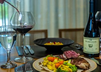 Dia dos Pais é no DoubleTree by Hilton Foz, venha aproveitar o almoço e desfrutar de uma refeição deliciosa