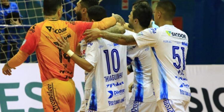 Futsal: Foz Cataratas enfrenta o Marreco, pela Liga Nacional, nesta segunda-feira (26)