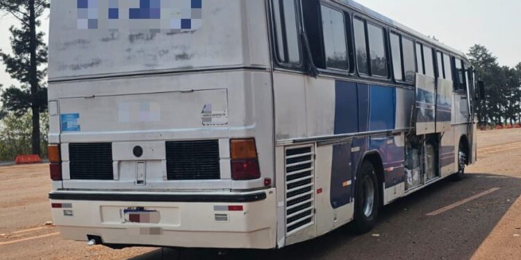 Três ônibus com mercadorias do Paraguai, são apreendidos na BR-277