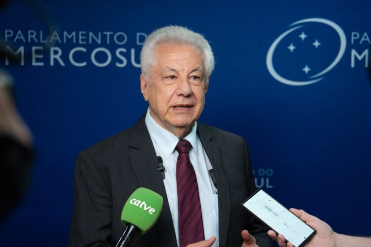 Itaipu recebe sessão do Parlamento do Mercosul para debater integração regional