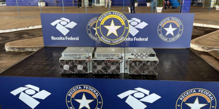 Equipamentos de mineração de Bitcoin são apreendidos na Ponte Internacional da Amizade