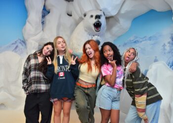 Cenas do Filme “Cinco Júlias”, com Jade Picon, são gravadas no Dreams Park Show