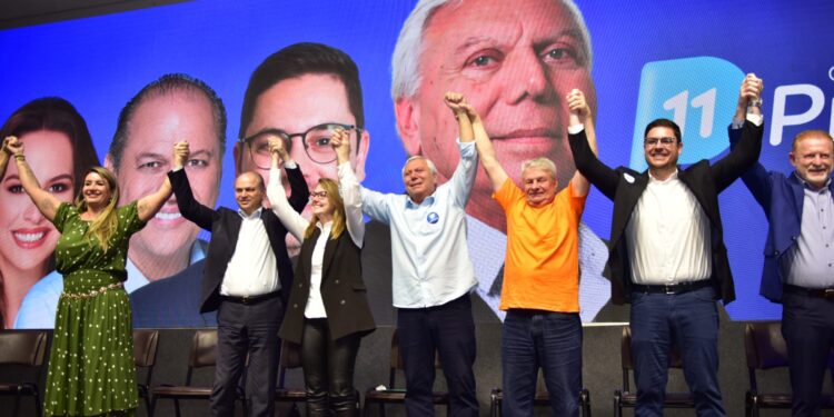 Paulo Mac Donald é oficializado candidato à prefeitura de Foz pelo Progressistas