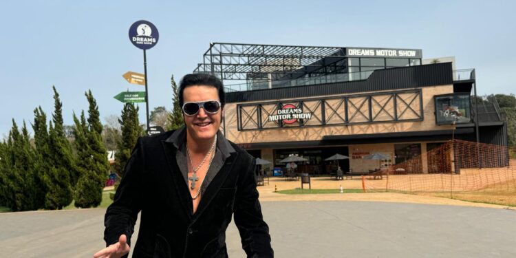 Elvis está vivo: Imitador oficial do Rei do Rock abre temporada no Motor Show nesta quinta-feira (29)