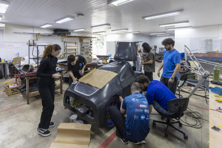 Universitários de Foz do Iguaçu apresentam carro movido a hidrogênio verde na Shell Eco-marathon 2024 