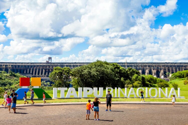 Veja como foi o movimento de turistas no mês julho nos atrativos de Foz do Iguaçu