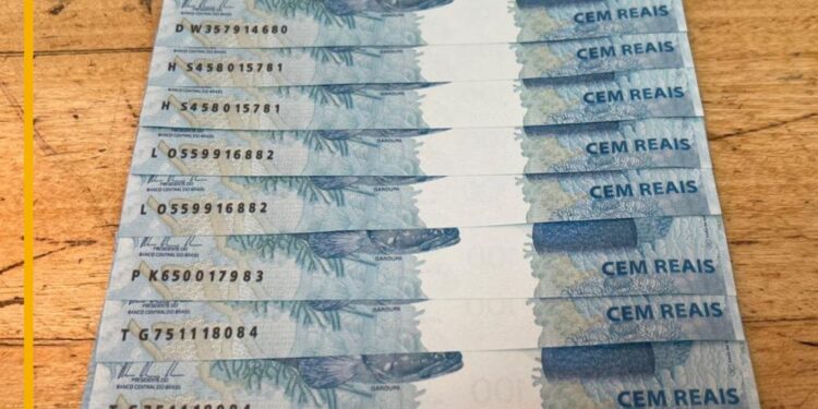 Em Itaipulândia, homem é preso com notas de cem reais falsas