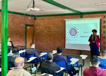 VISAC prepara motoristas para identificar e denunciar casos de violência contra mulheres dentro dos ônibus