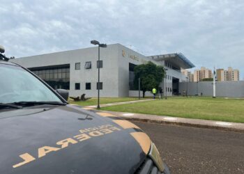 Homem condenado a mais de 33 anos por roubos e registros de abuso sexual infantil é preso em Foz