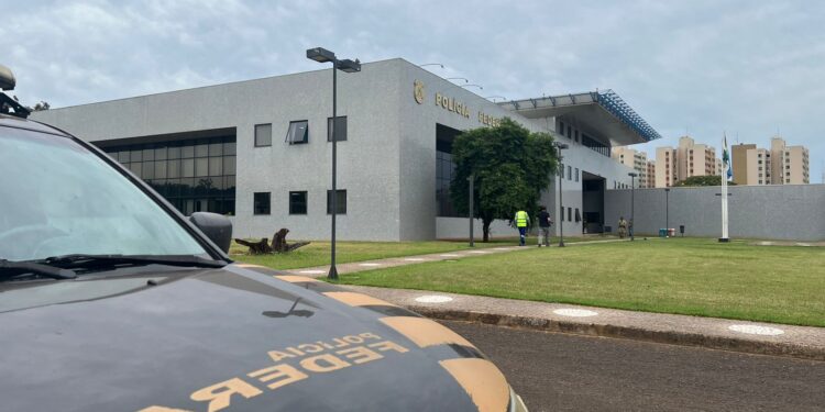 Homem condenado a mais de 33 anos por roubos e registros de abuso sexual infantil é preso em Foz