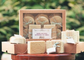 Pesquisa na Unila transforma azeite e vinho apreendidos em sabão