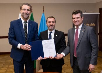 Itaipu assina convênios com Polícia Federal e Itaipu Parquetec para ampliar combate a crimes na fronteira