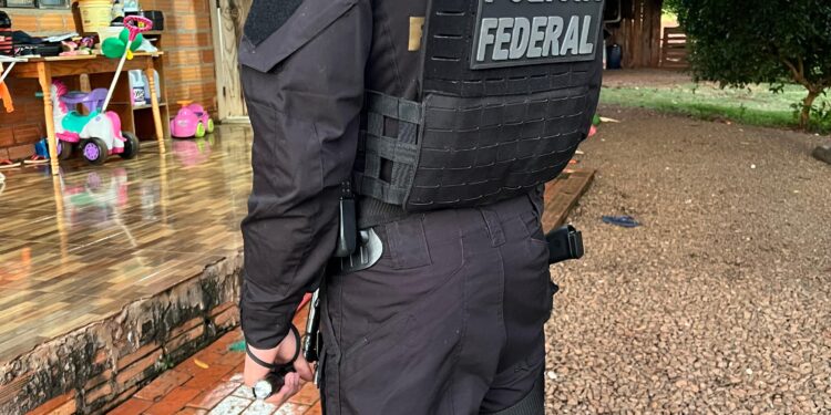 Operação da PF mira o tráfico de drogas e lavagem de dinheiro na região