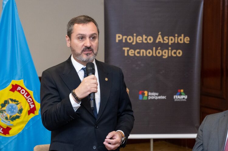 Itaipu assina convênios com Polícia Federal e Itaipu Parquetec para ampliar combate a crimes na fronteira