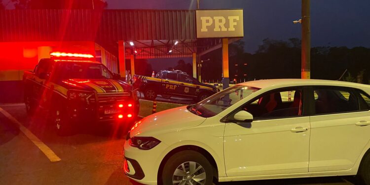 Quatro carros e moto roubados são recuperados pela PRF, em Foz e cidades da região