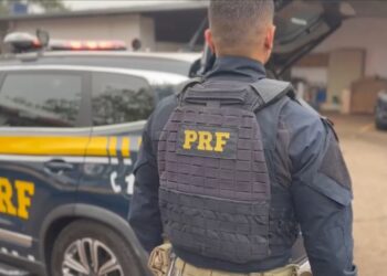 PRF deflagra operação em Foz e cumpre mandado de prisão na região da Ponte da Amizade