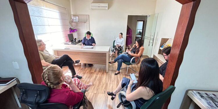 Rádio Cultura reúne representantes dos candidatos à Prefeitura de Foz e apresenta regras de debate