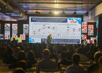 Alta temporada de eventos em Foz do Iguaçu movimenta a economia local no mês de setembro