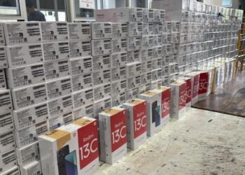 Duas pessoas são presas com carga milionária de contrabando perto da Ponte da Amizade