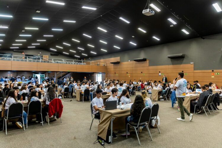 Estudantes de Foz participam de Hackathon no Itaipu Parquetec e criam soluções em saúde e sustentabilidade