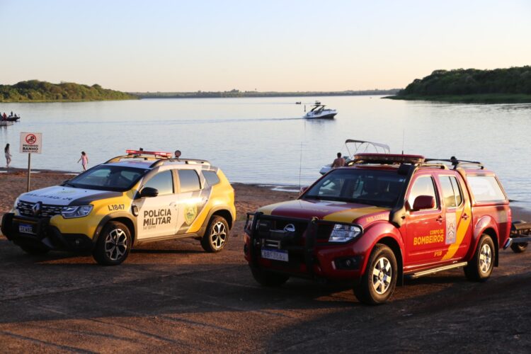 Bombeiros retomam buscas pelo jovem desaparecido após ser atingido por Jet Ski na prainha de Itaipulândia