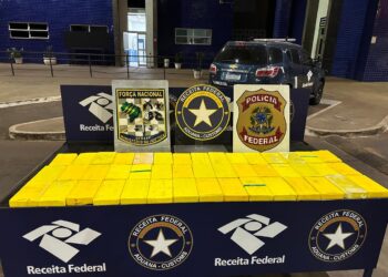 Paraguaio é preso transportando 45 kg de cocaína em fundo falso no veículo