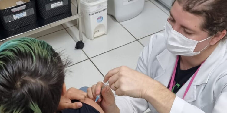 Casos de sarampo na Argentina deixam saúde do Paraná em alerta