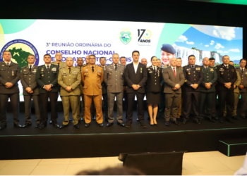 Ratinho Junior ressalta bons índices da segurança do Paraná em reunião em Foz com PMs de todo o Brasil