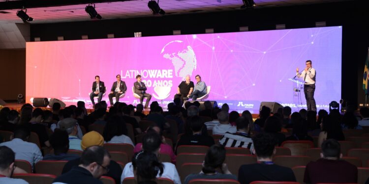 Segurança da informação em sistemas de saúde e a combinação inevitável do humano com a IA serão temas abordados no 21º Latinoware