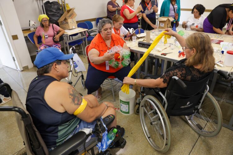 Decoração de Natal Sustentável: Hackathon transforma resíduos em enfeites natalinos