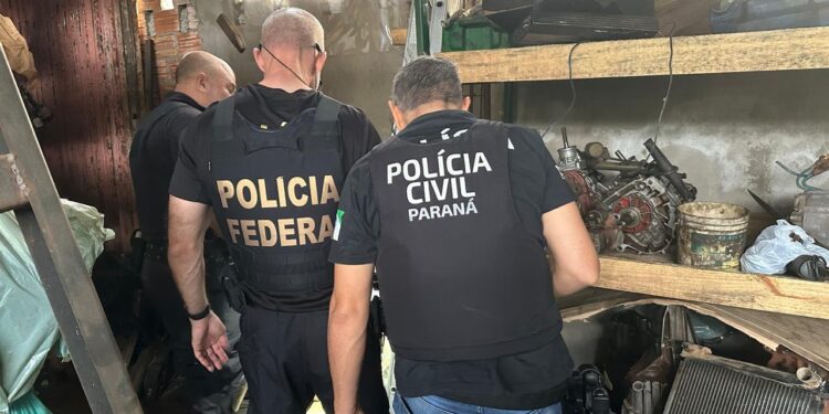 Dono de revenda de autopeças é preso em flagrante em operação da polícia contra o roubo de veículos