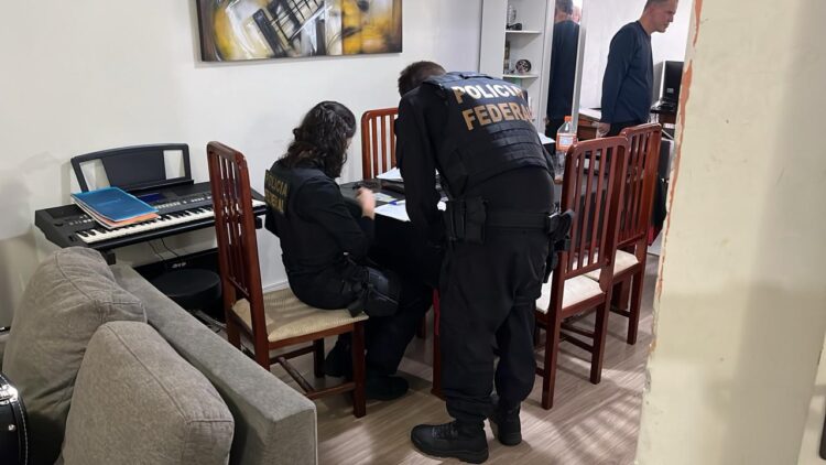 Operação Rolo Compressor mira fraudes de servidores do Dnit no Paraná