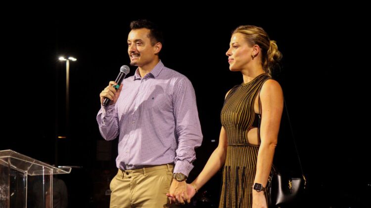 Lumina Park encanta visitantes com floresta de luzes e fantasia