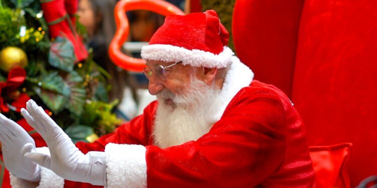 Catuaí Palladium abre as festividades de Natal com a chegada do Papai Noel