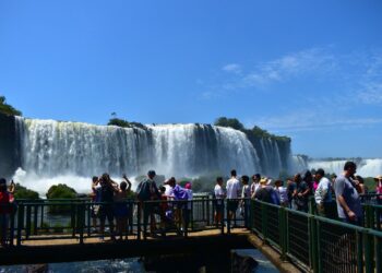Moradores de São Miguel do Iguaçu, Capanema e Ramilândia podem visitar as Cataratas de graça