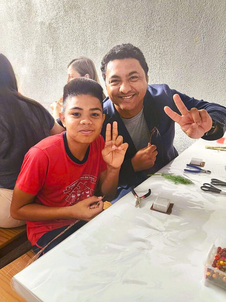 Entidade lança roteiros turísticos conduzidos por jovens da comunidade