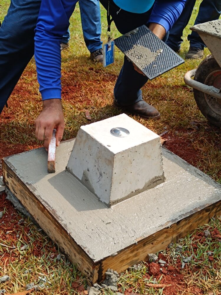 Itaipu já instalou quase 400 marcos para mapear a elevação dos terrenos na Bacia do Paraná