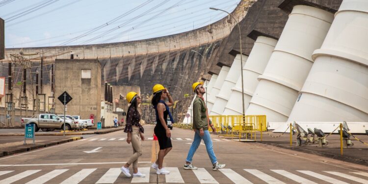 Turismo da Itaipu terá operação especial para o feriadão da Proclamação da República