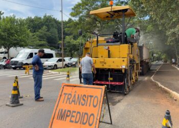 Obras alteram trânsito nas avenidas JK e Paraná, em Foz do Iguaçu; confira
