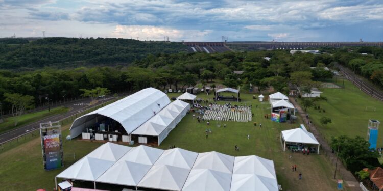 Festival Iguassu Inova terá ônibus gratuito saindo de diversos bairros de Foz neste sábado