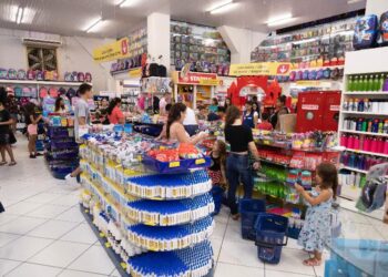 Prefeitura está credenciando empresas para a compra de R$ 6,3 milhões em material escolar