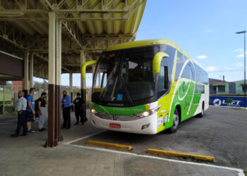 Lei que garante gratuidade de passagens para idosos nos ônibus intermunicipais é sancionada pelo governador