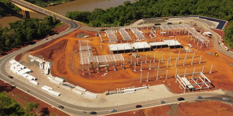 A partir de agora obras das Perimetral Leste terão terceiro turno para adiantar o trabalho