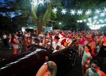 Com apoio do Estado, programação de Natal de Foz do Iguaçu atrai moradores e turistas