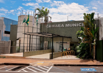 Câmara de Foz dará posse aos vereadores, prefeito e vice no dia 1° de janeiro